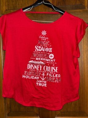 Disney Cruise Line Holiday red &white top with rhinestones & glitter size EUC